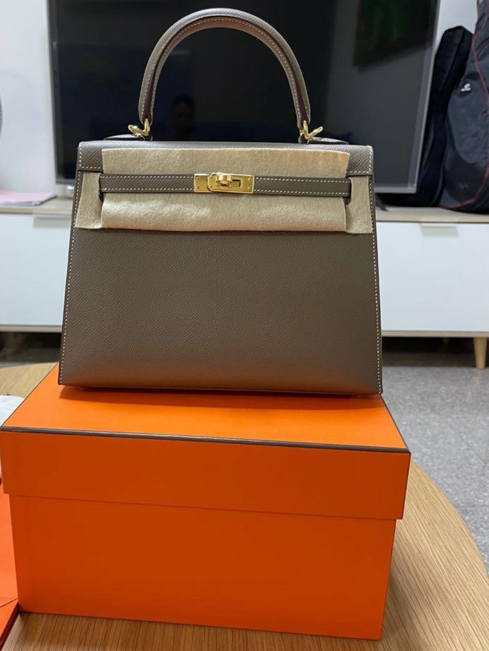 Hermes Kelly 25 Etoupe Epsom GHW